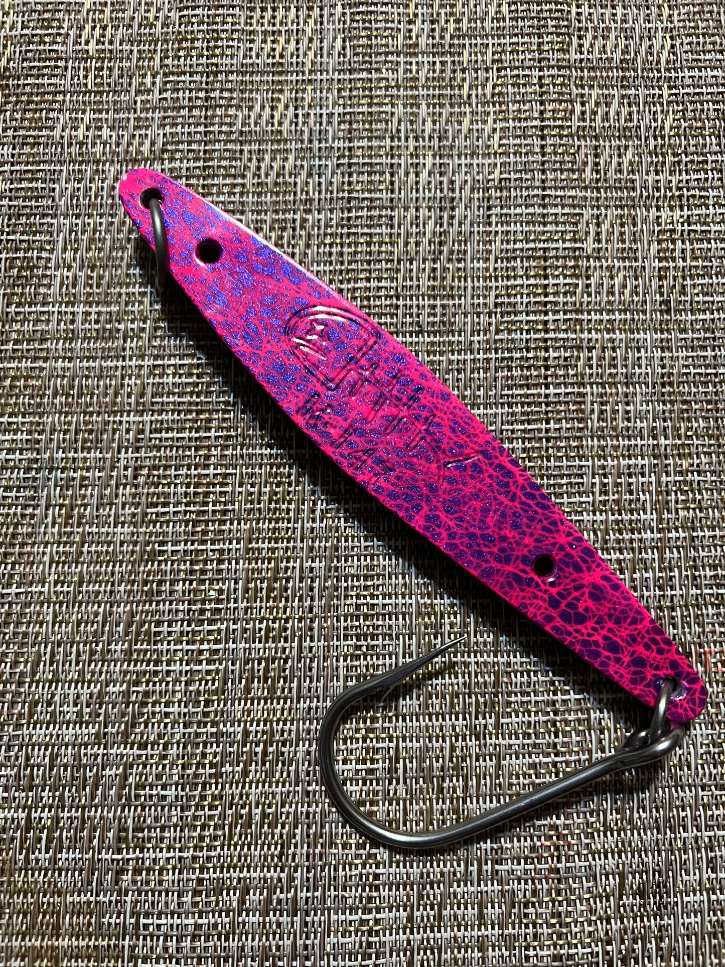 K-147 Brass Tuna Jig W/Siwash Hook- Purple/Pink Diablo